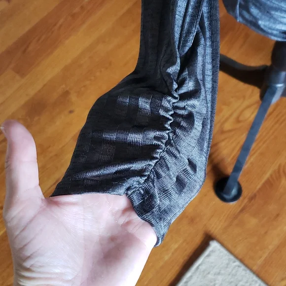 A Byer Gray Top Size Medium - Picture 8 of 12